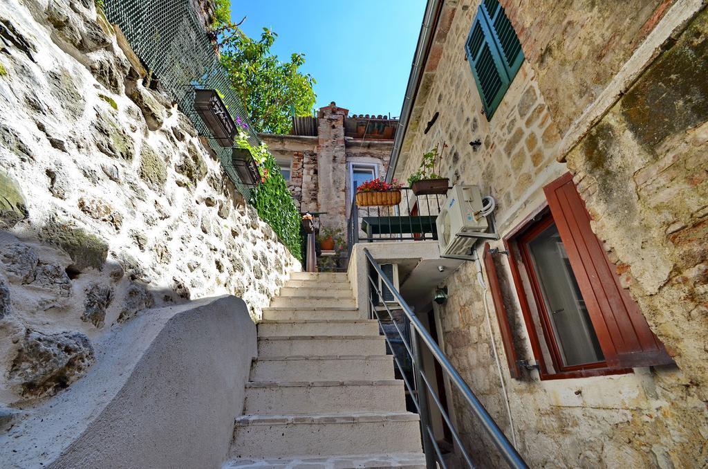 Apartments Historic Stone House Kotor Cameră foto